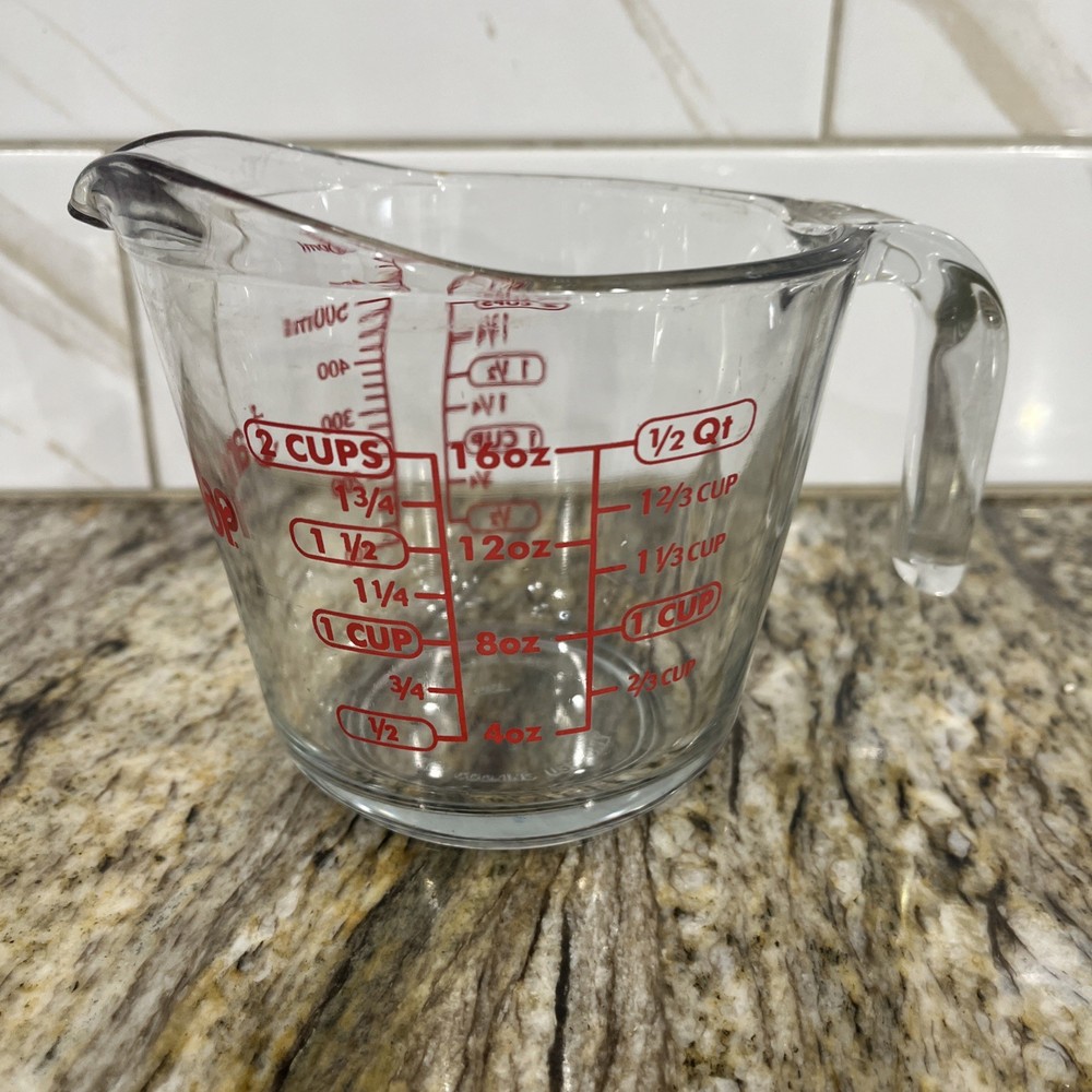 Anchor Hocking 2 Cup Measuring Cup Red Numbers & Letters Hook Handle 🇺🇸