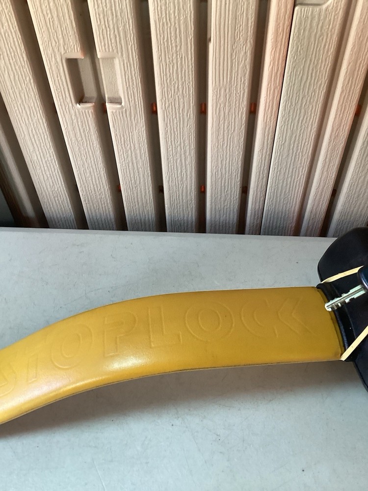 Stoplock PRO Car/Van/Motorhome Steering Wheel Lock With 2 x Keys - Used/Working.