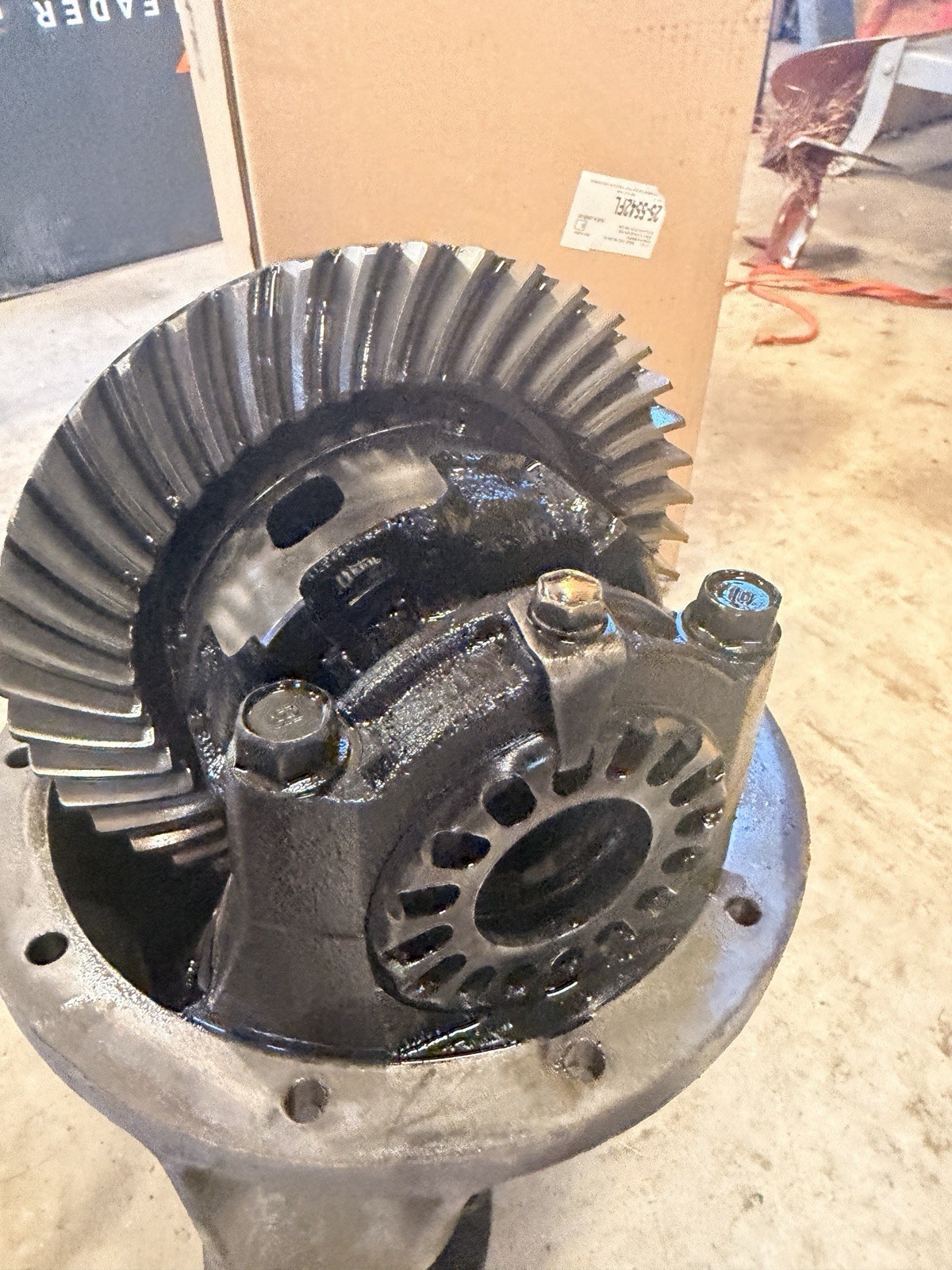 2003-2009 TOYOTA 4RUNNER 3.73 REAR DIFFERENTIAL CARRIER third member 4x4