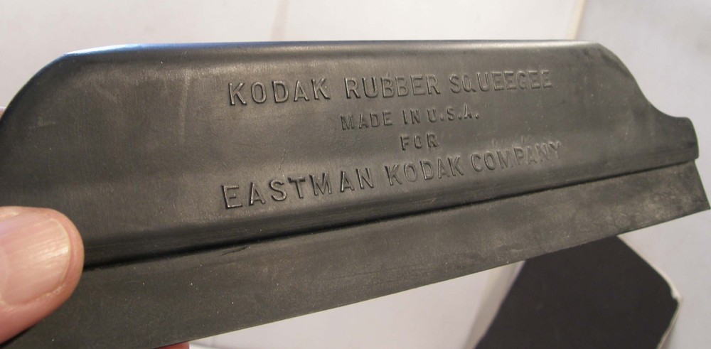 VINTAGE EKCo KODAK RUBBER DARKROOM SQUEEGEE