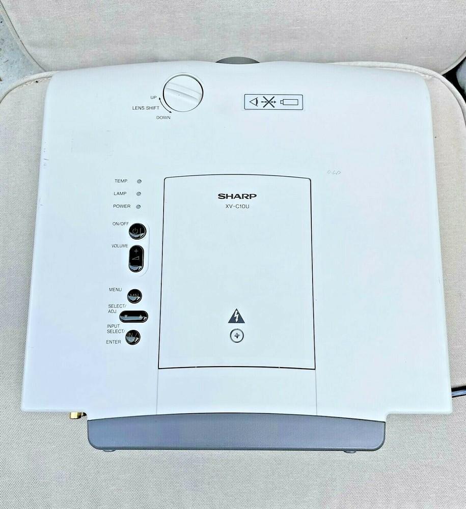 Rare Sharp XV-C10U | LCD Projector | Pal/Secam/NTSC System | W/ Remote | 814 Hrs