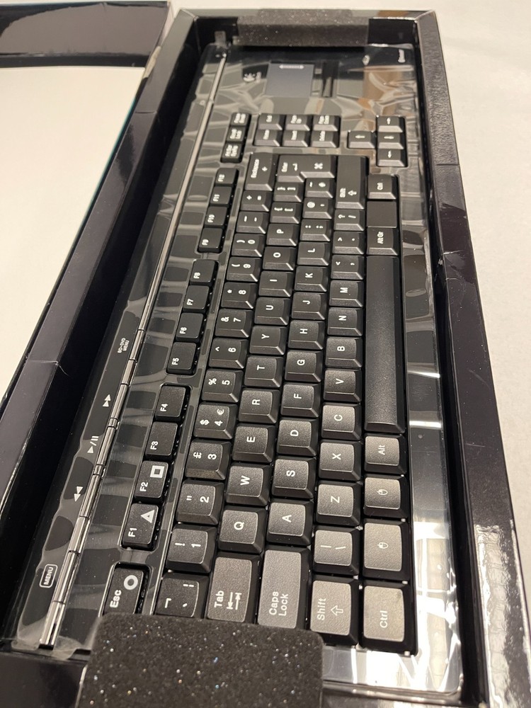 Logitech MediaBoard Pro Bluetooth Keyboard for PS3 HTPC Wireless Keyboard