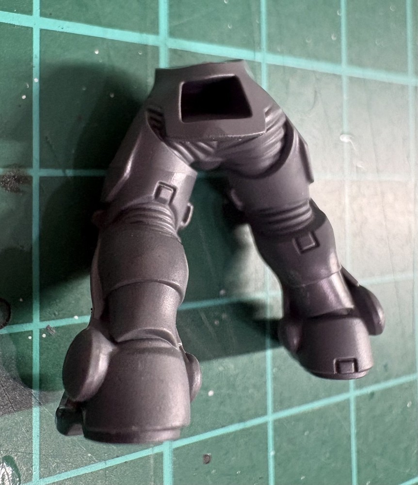 Warhammer 40K Primaris Chaplain Legs – Character Armour Lower Body Kitbash