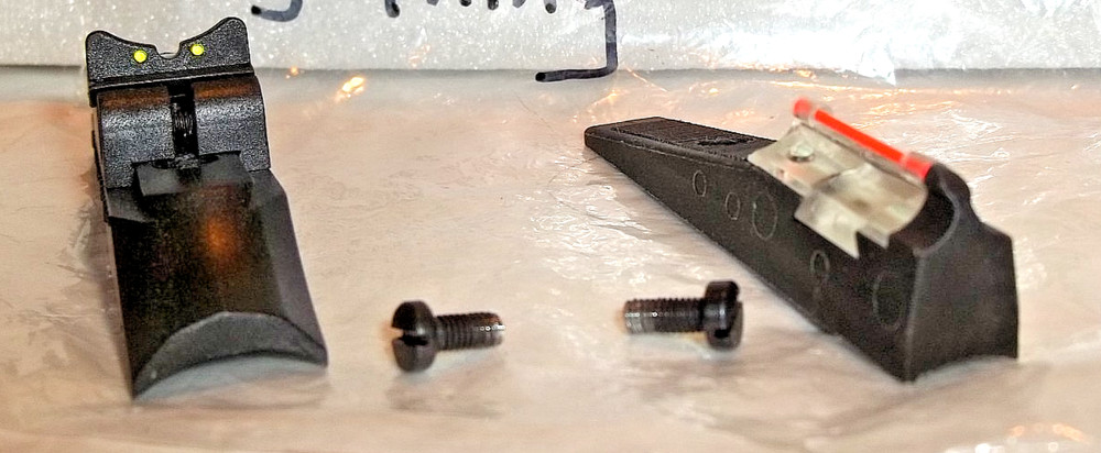 TRADITIONS LIGHTNING 50 CAL MUZZLELOADING RIFLE FIBER OPTIC SIGHT SET & SCREWS