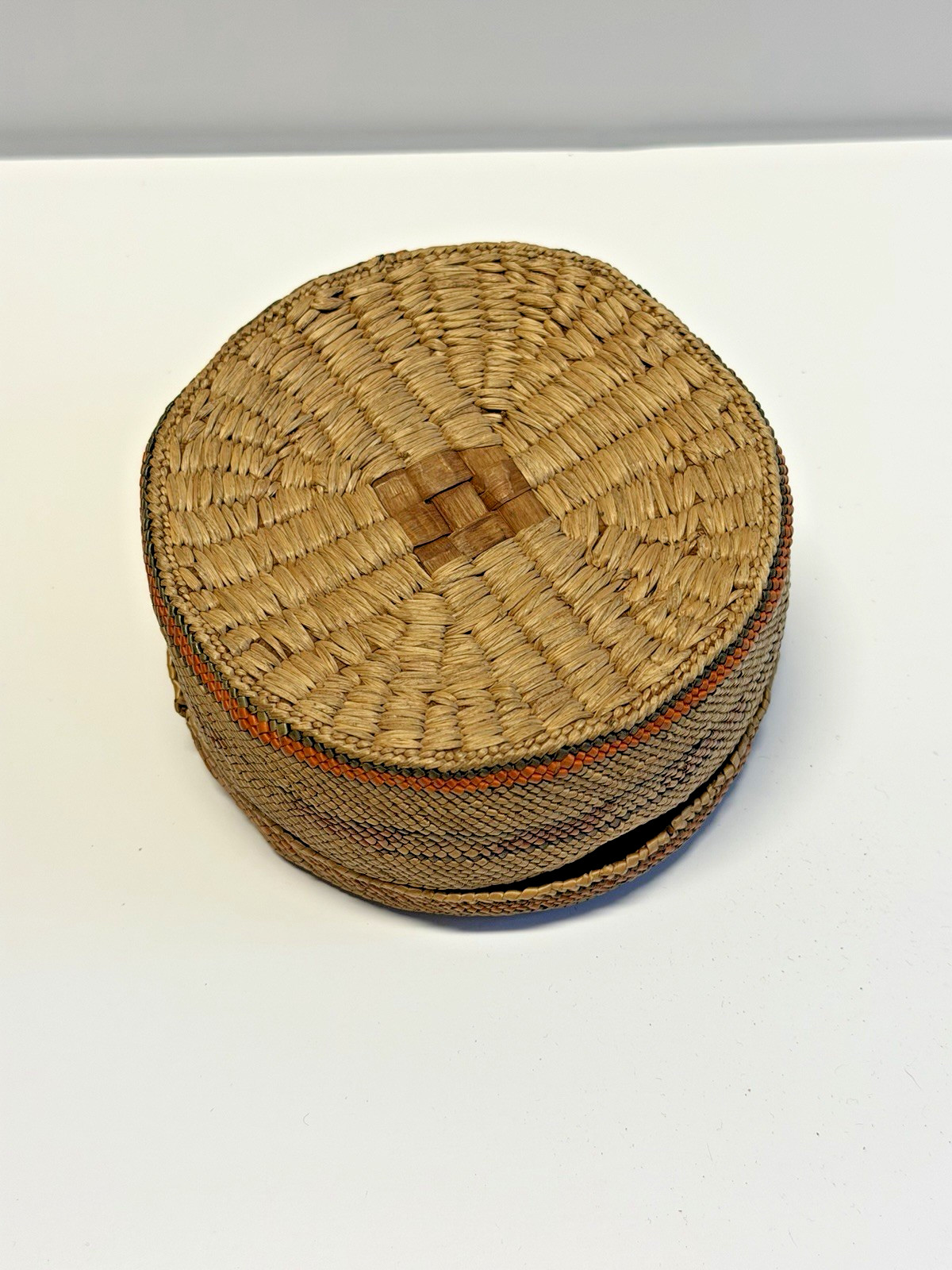 Antique Native American Indian Makah Lidded Woven Basket; Late 1890's; Lot #G7