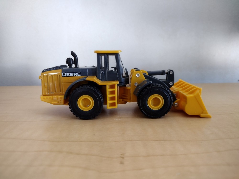 Ertl John Deere Construction Vehicles 1/64 Models
