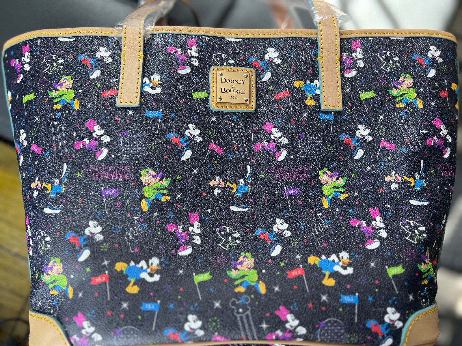 Dooney & Bourke Disney Collection Handbag with Free Clutch. Limited Time Offer❤️