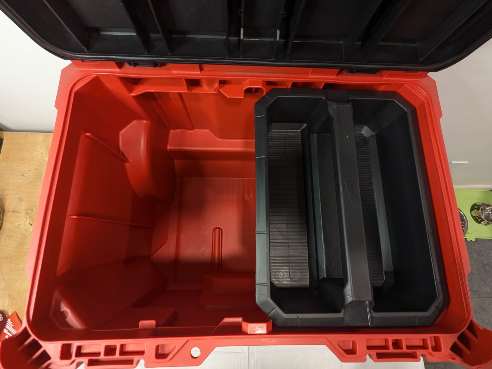 Milwaukee PACKOUT Rolling Tool Box 48-22-8426