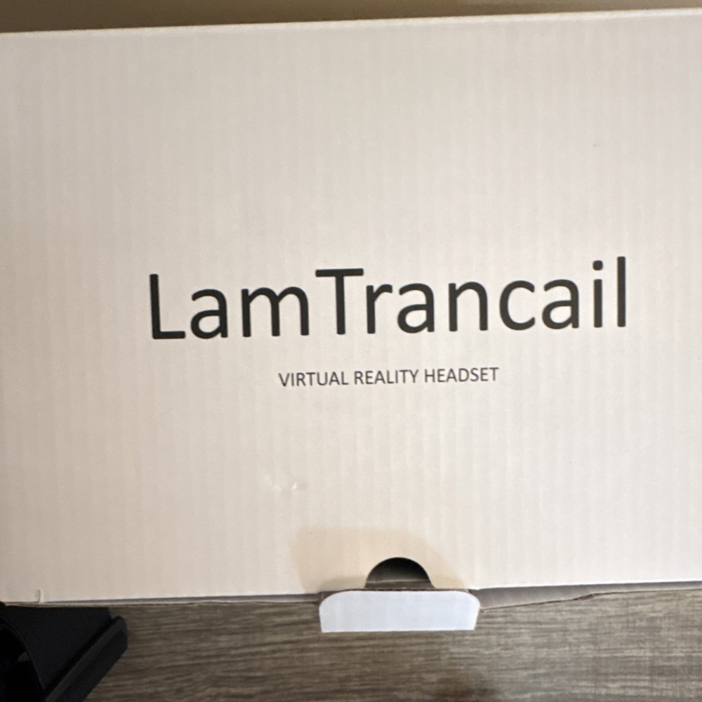 LamTrancail Virtual Reality Headset for Smartphones w/ Controller, Black