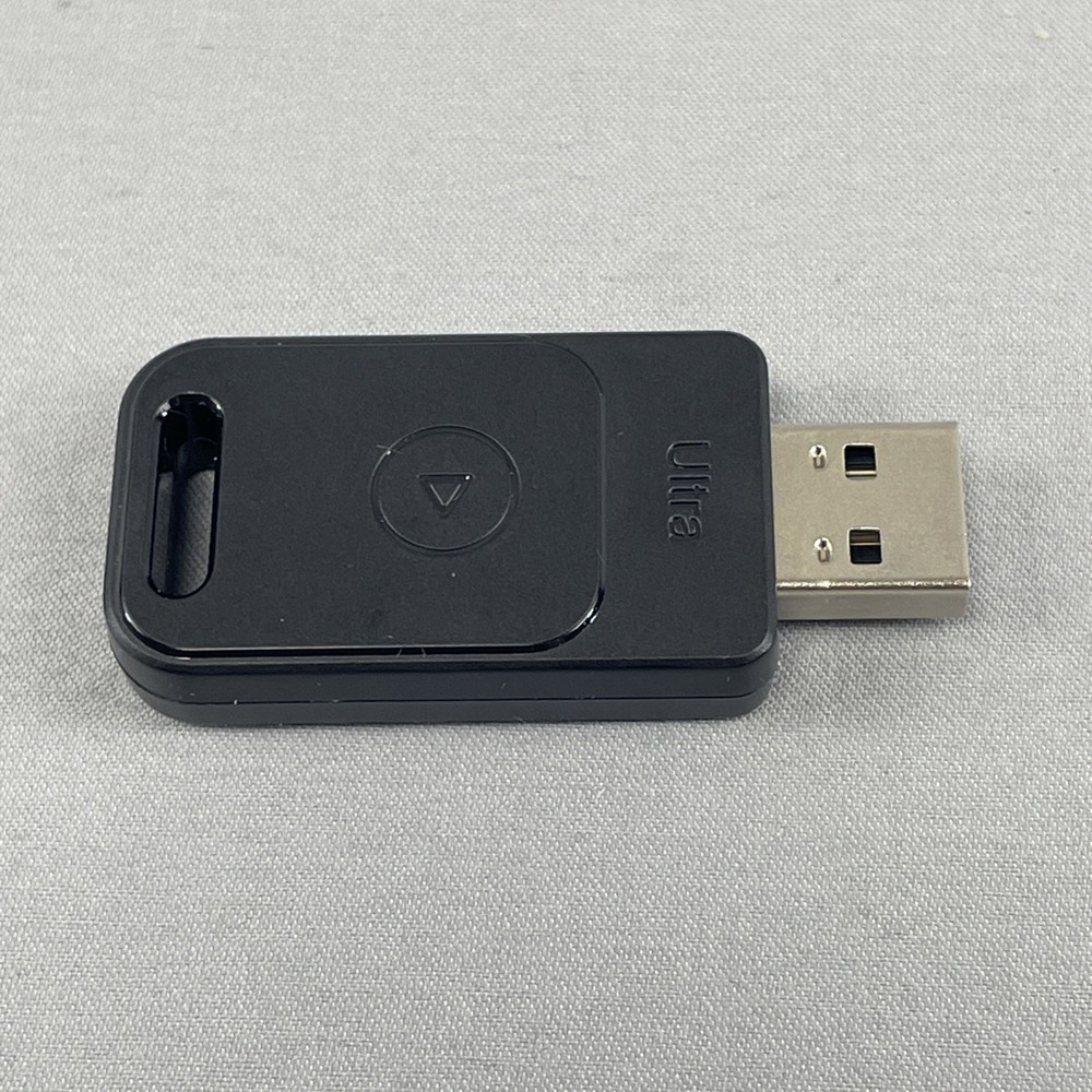 Cleviton For Apple Car Play Wireless Adapter 3x Faster Plug & Play New Open Box