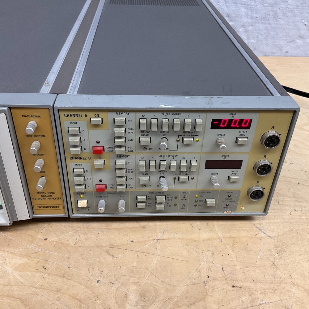 WILTRON MODEL 560A SCALAR NETWORK ANALYZER Tested and Working