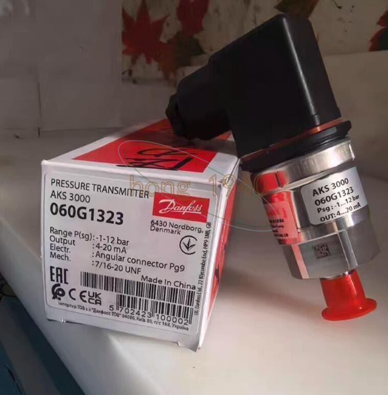 NEW ONE Danfoss pressure sensor AKS 3000 060G1323