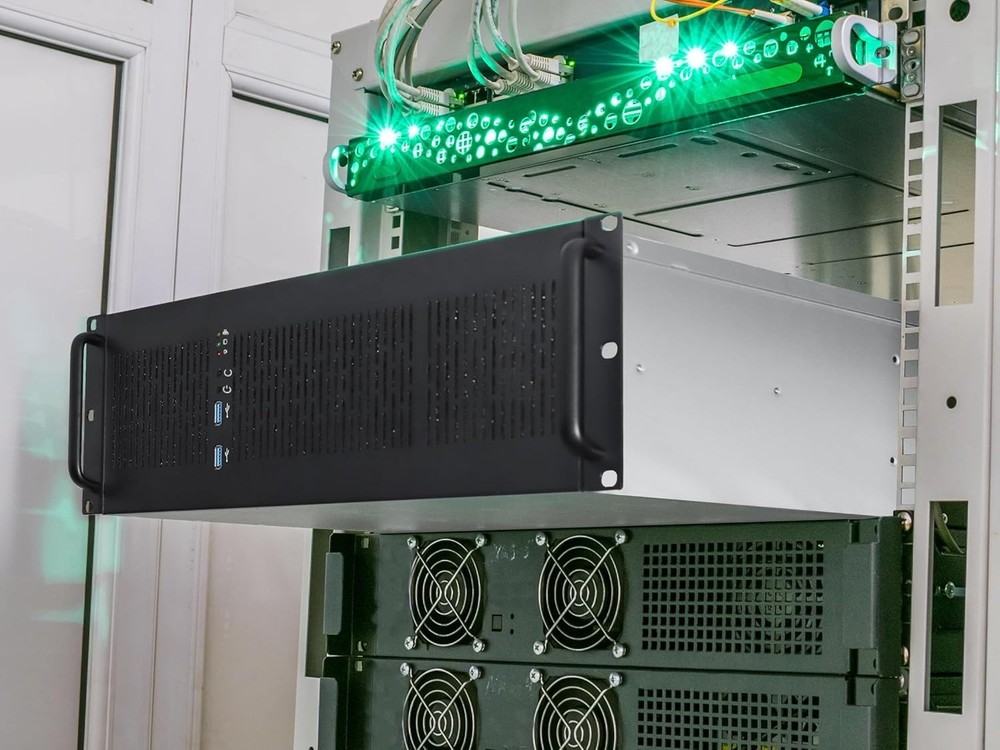 Server Components 3U Chassis, 6X 3.5 Bays, 2X USB 3.0, Black