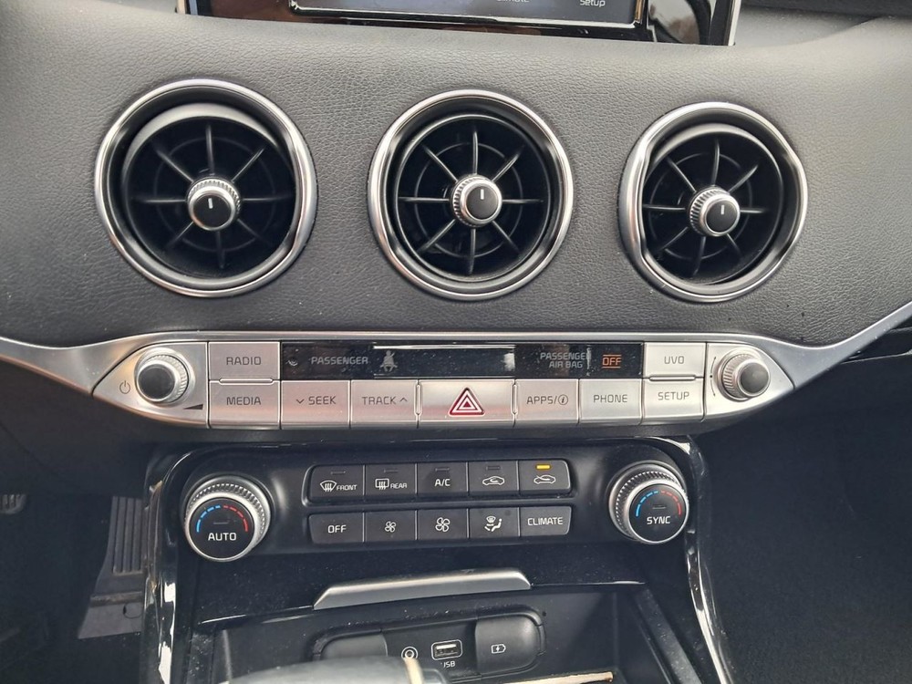 STINGER 2018 Glove Box 4845869