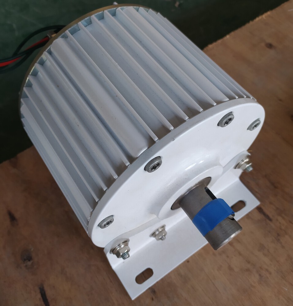 2000W 48V Permanent Magnet Generator 3 Phase Synchronous Low Torque Dynamo Motor