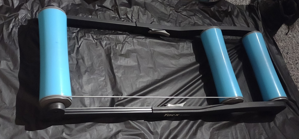 Cycling Trainer - Tacx - Antares - adjustable frame - lightweight