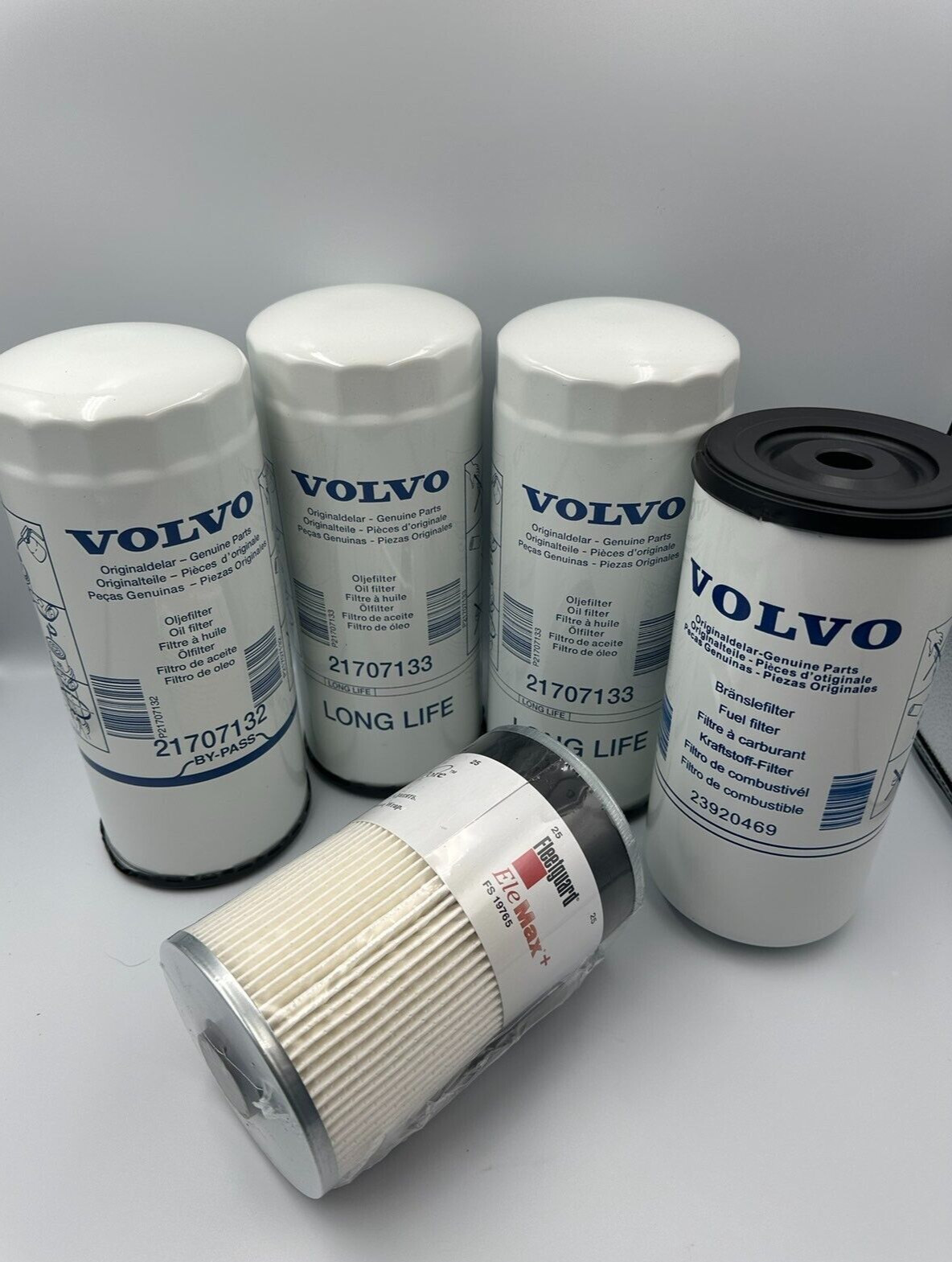 NEW Filter Kit Volvo D13 Oil, Fuel Filters 21707133 (2),21707132,23920469,19765