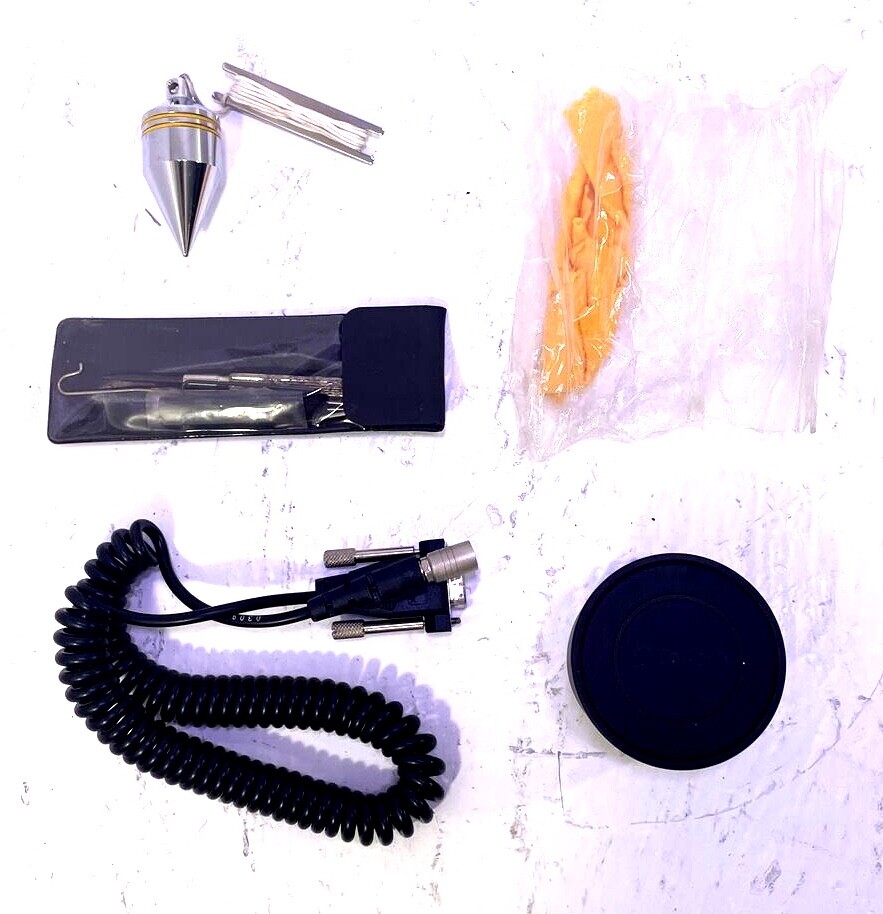 Topcon GPT-2002, Total Station 2002, (with case)