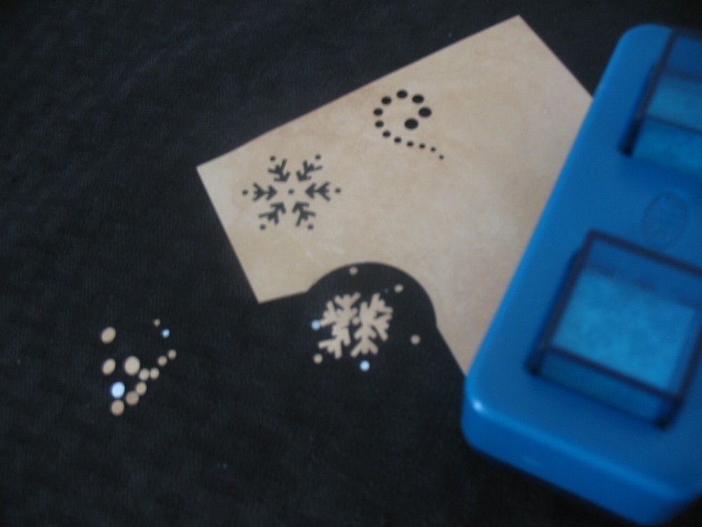 Creative Memories Snow Maker Paper Punch pre-owned
