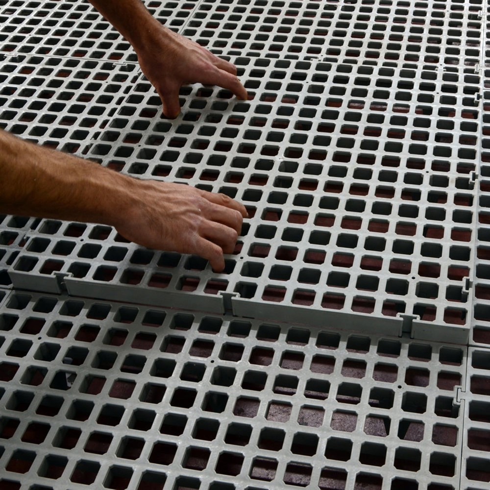 Slat Flooring - Large Hole (Legs: Long)