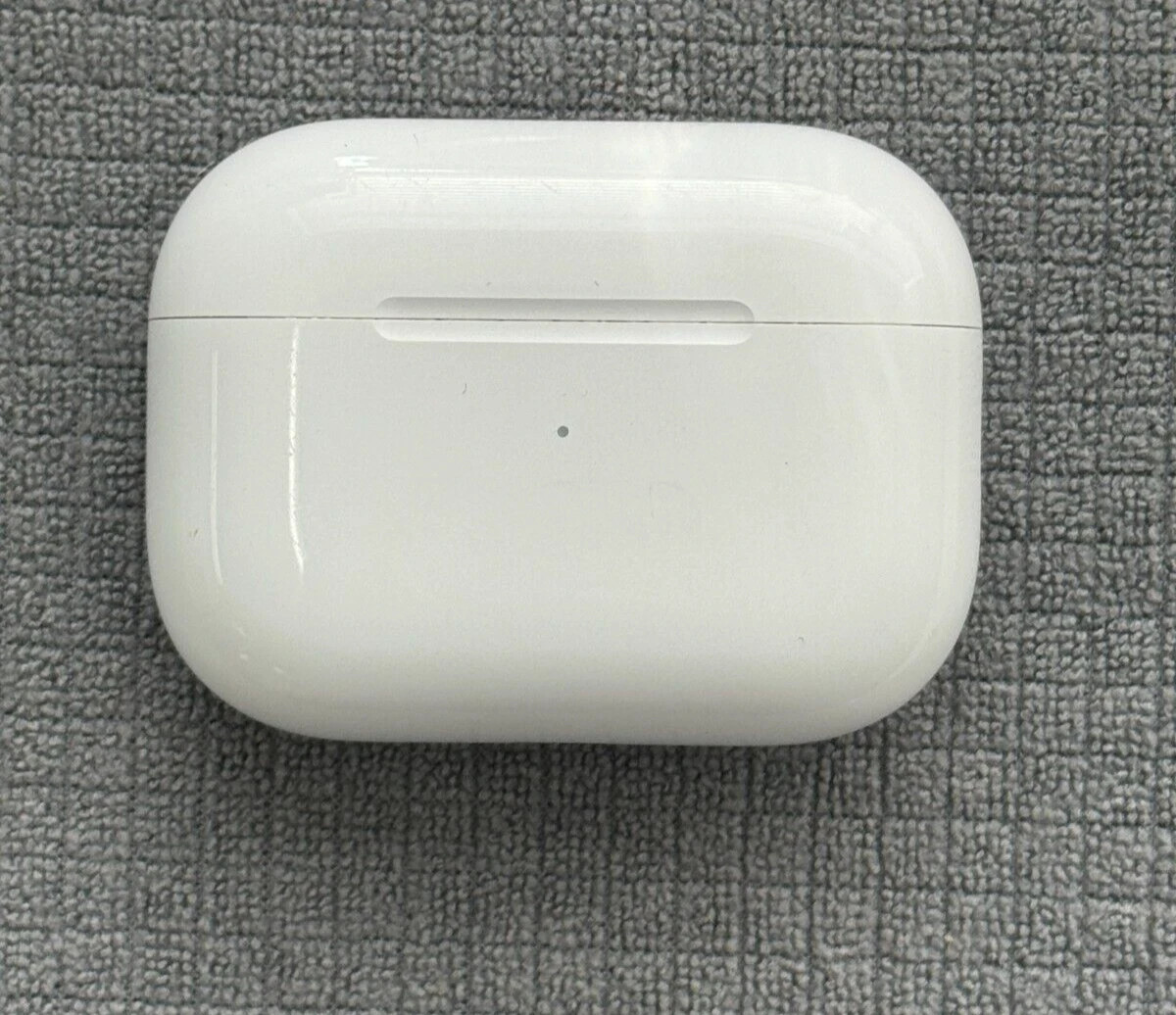 Replacement Charging Case for Apple AirPods Pro (2nd Gen) USBC [ENGRAVED]