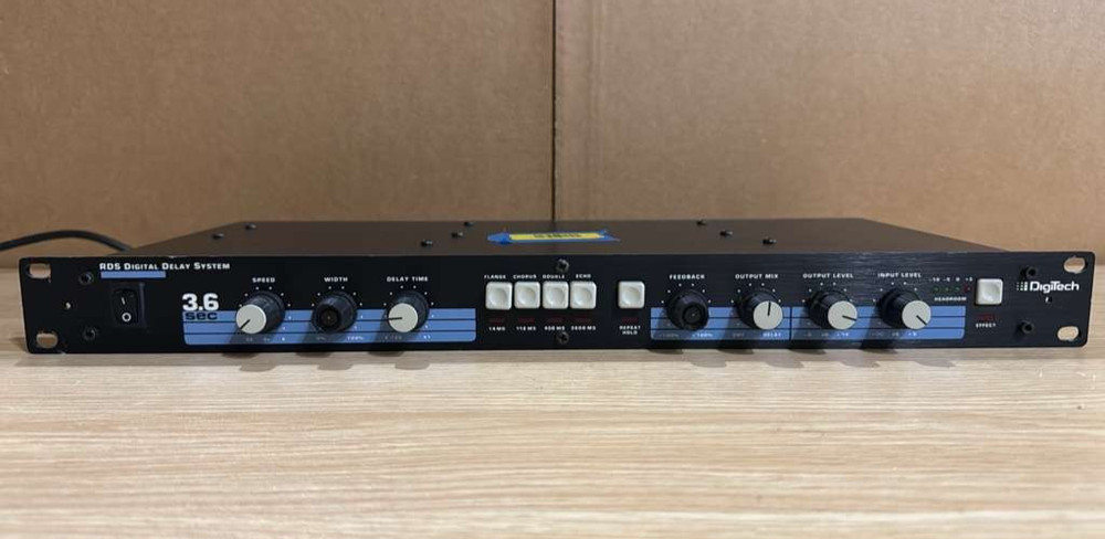 Digitech RDS Digital Delay System 3.6 Sec Chorus Flange Rack Guitar Processor