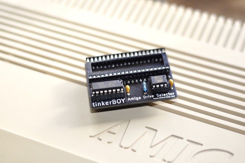 tinkerBOY Amiga Drive Selector – Switchless Boot Selector for Amiga