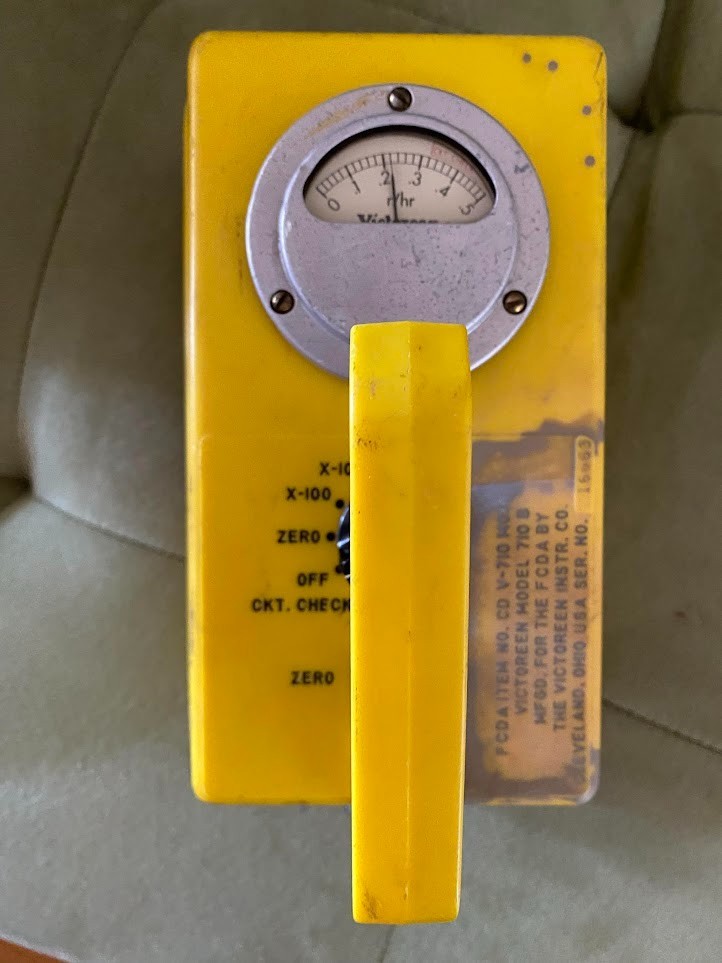 Civil Defense CDV-710B Model 5 Radiological Survey Meter - Late 1950's RARE