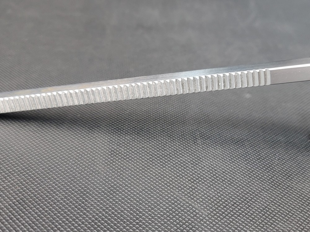 V. Mueller SU2951-80 Retractor Blade