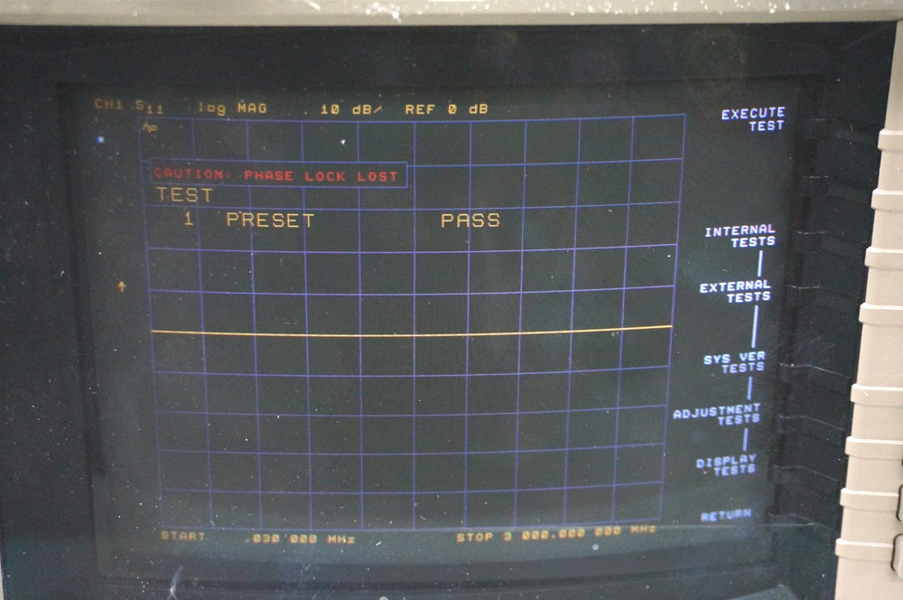 Hewlett Packard - 8753D - Network Analyzer with 87511A S-Parameter Test Set