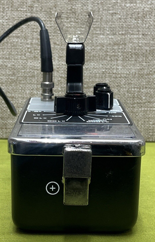 Bicron Surveyor 2000 Meter with Probe. A complete set.