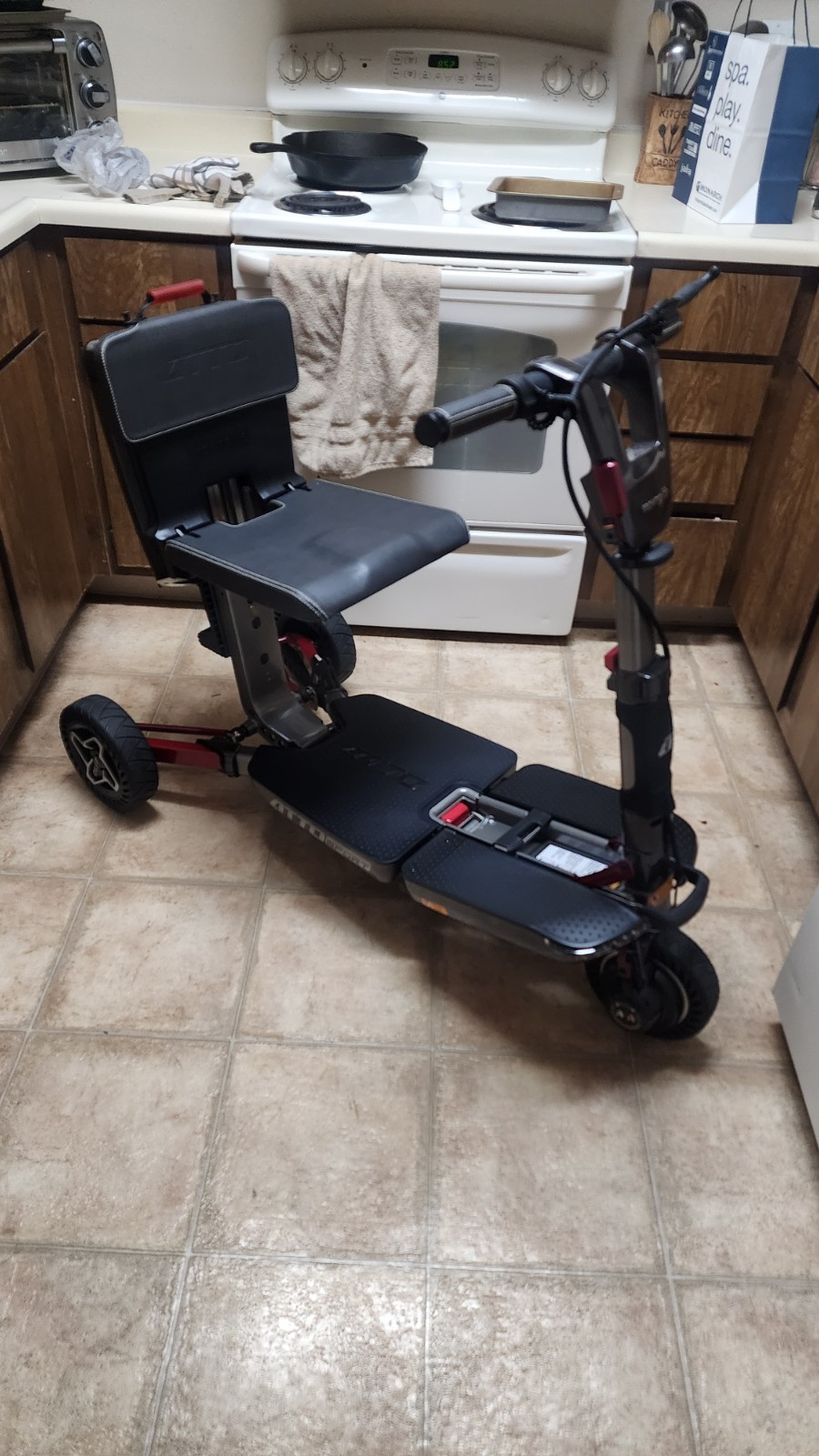 Atto Sport Scooter Portable Foldable Electric Movinglife & Extras! *Barely Used*