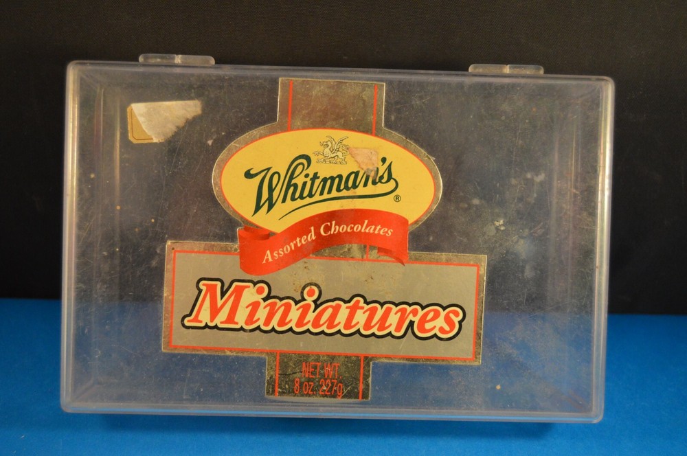 WHITMAN'S ASSORTED CHOCOLATES MINIATURES PLASTIC BOX (EMPTY)   7" X 4 1/2"