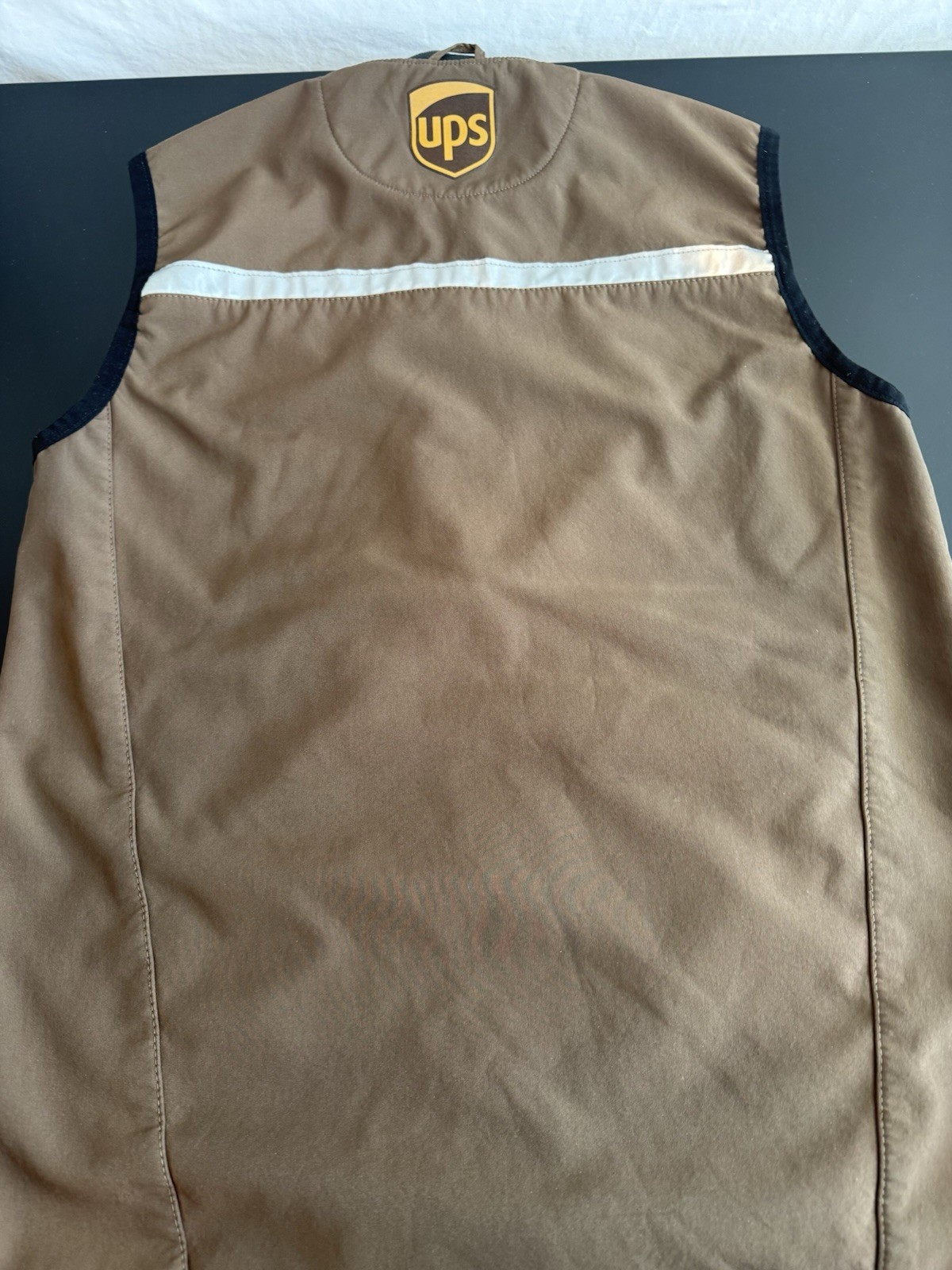 UPS Uniform Wear Guard United Parcel Service Men's Full Zip Vest Size Small