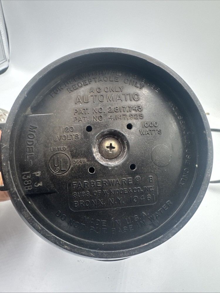 FARBERWARE 8 CUP SUPERFAST PERCOLATOR MODEL NO. 138B - AS PICTURED