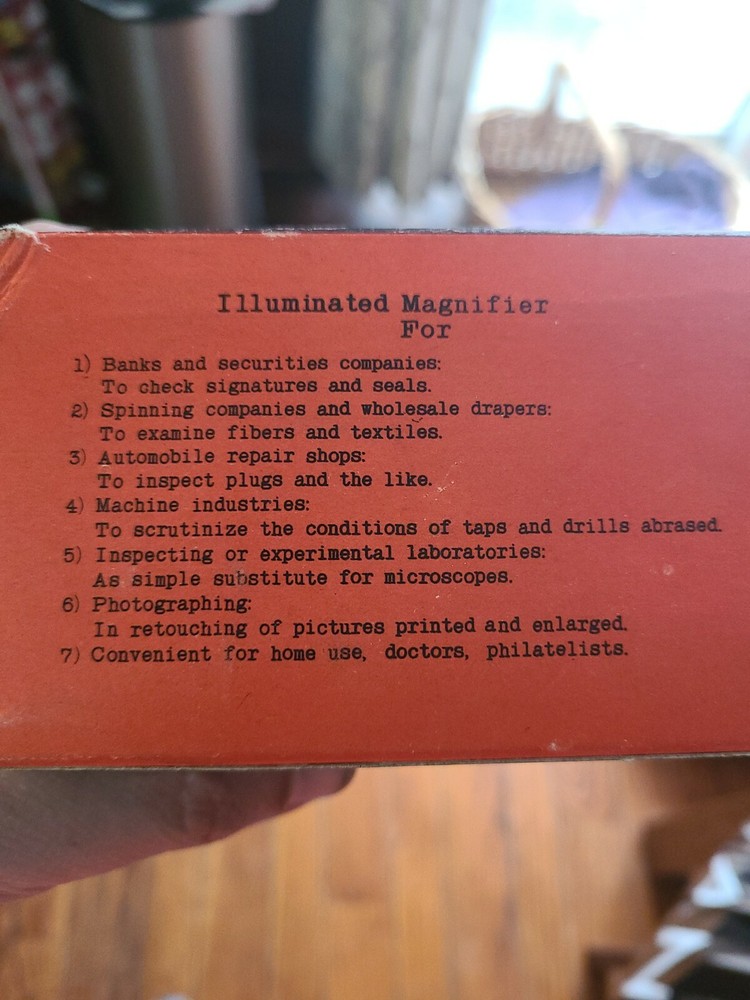 Alcron Illuminated Magnifier