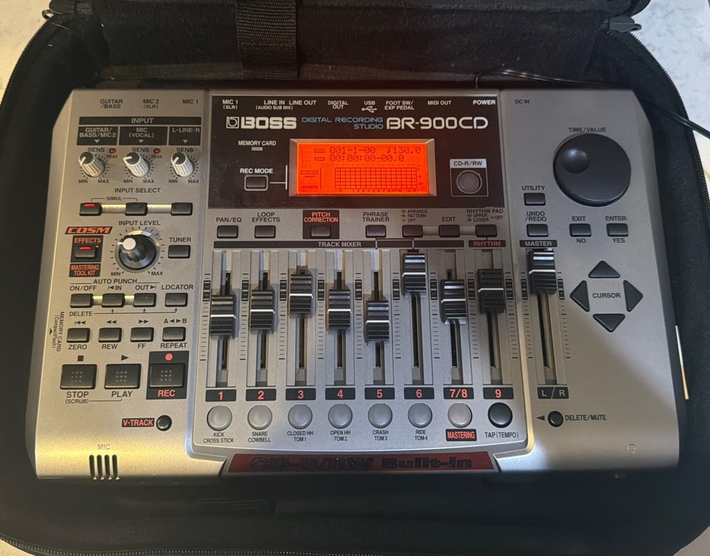 BOSS BR-900CD Digital Studio Multi Track Recorder Power Tested Working