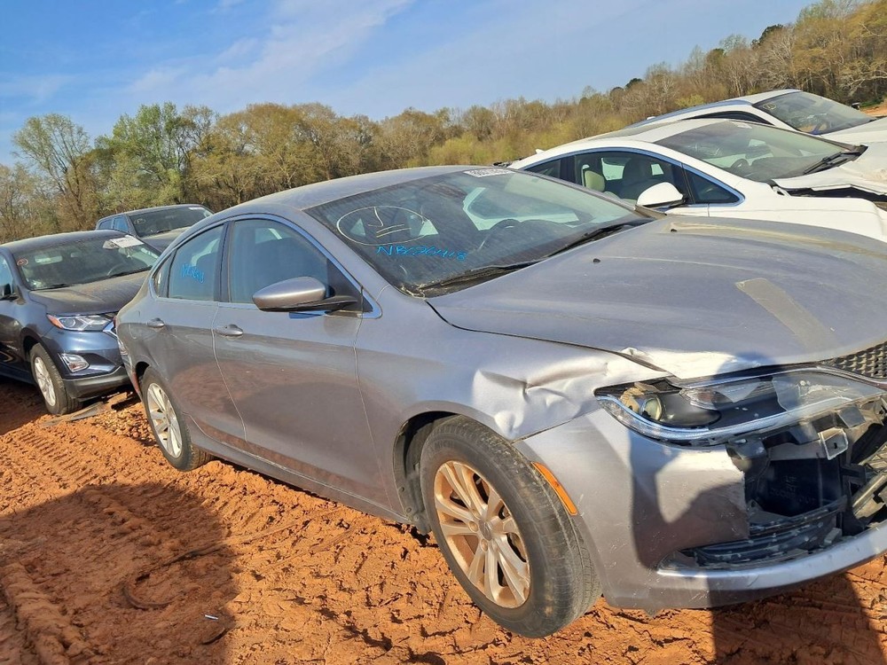 200       2016 Glove Box 5015842