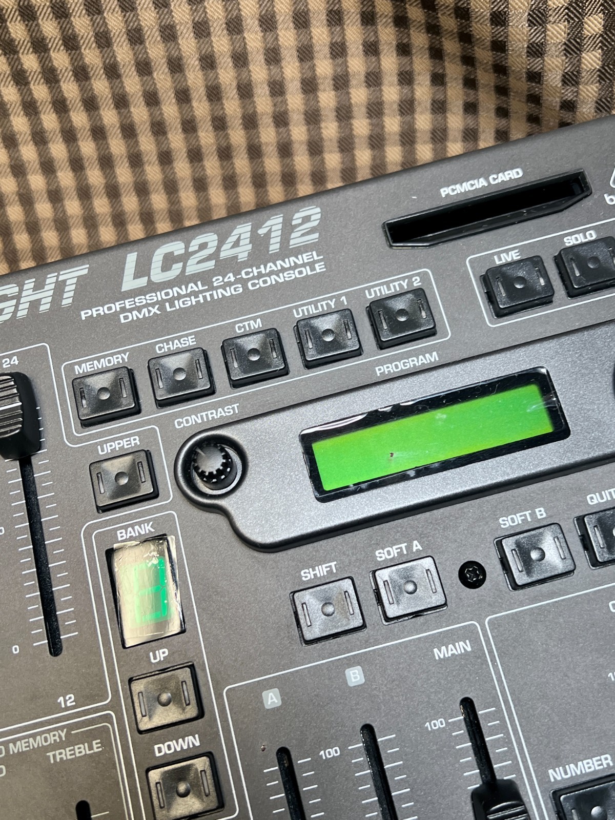 Behringer Eurolight LC2412 Professional 24 Channel DMX Lighting Console + Cables