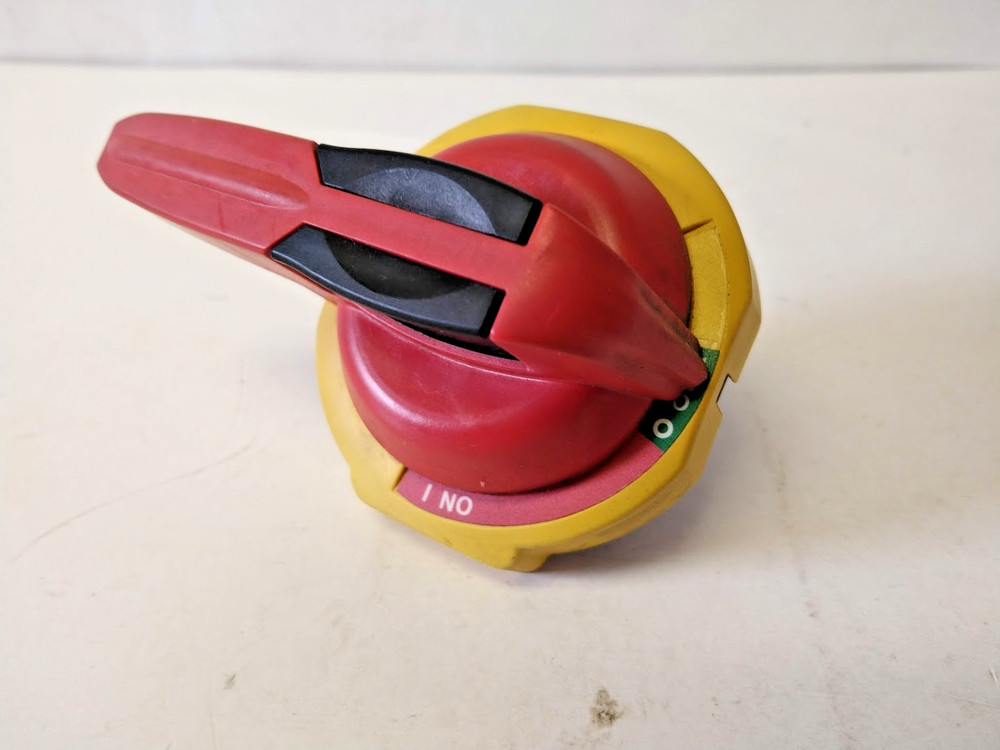 Allen-Bradley 194R-PY Rotary Disconnect Switch Handle