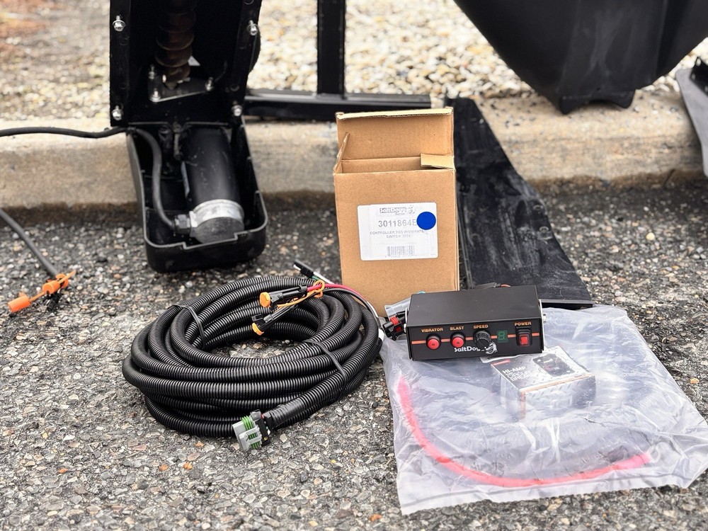 salt dogg complete spreader And Controller