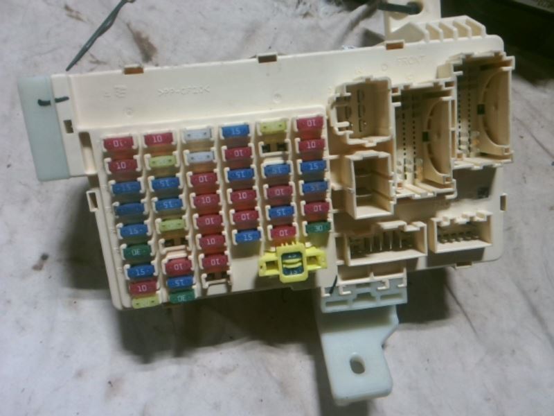 VERACRUZ  2011 Fuse Box Cabin 69597