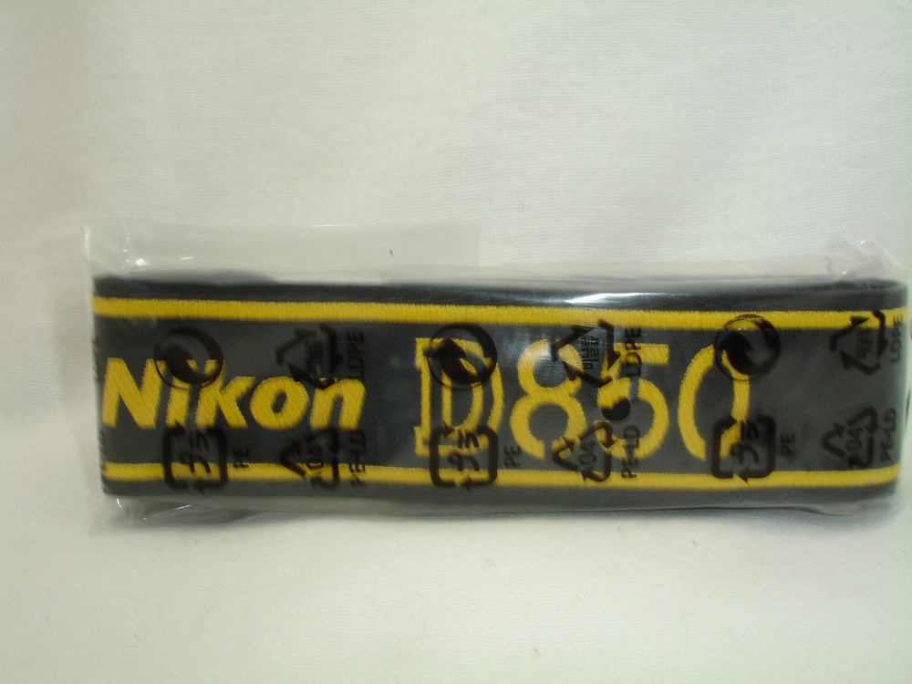 NIKON D850 CAMERA NECK STRAP , AN-DC18 , NEW cond. Genuine