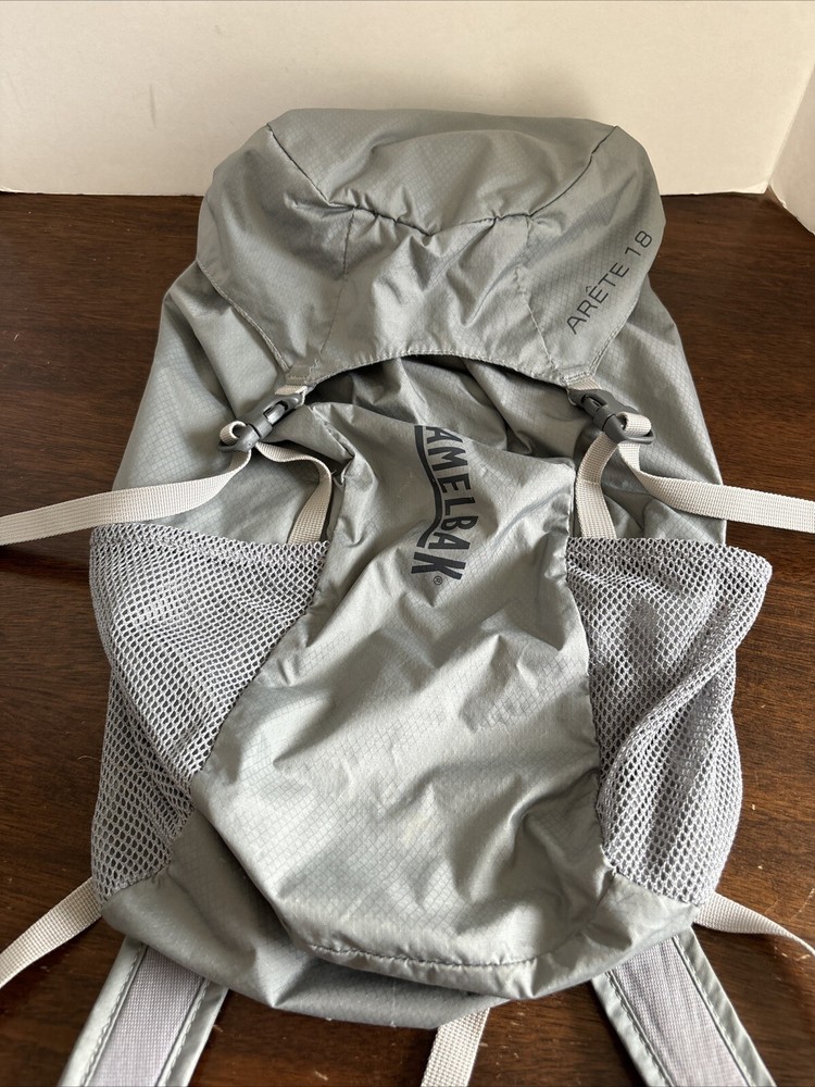 Camelbak Arete 18 Black Lightweight Hydration Pack Backpack (No Bladder)