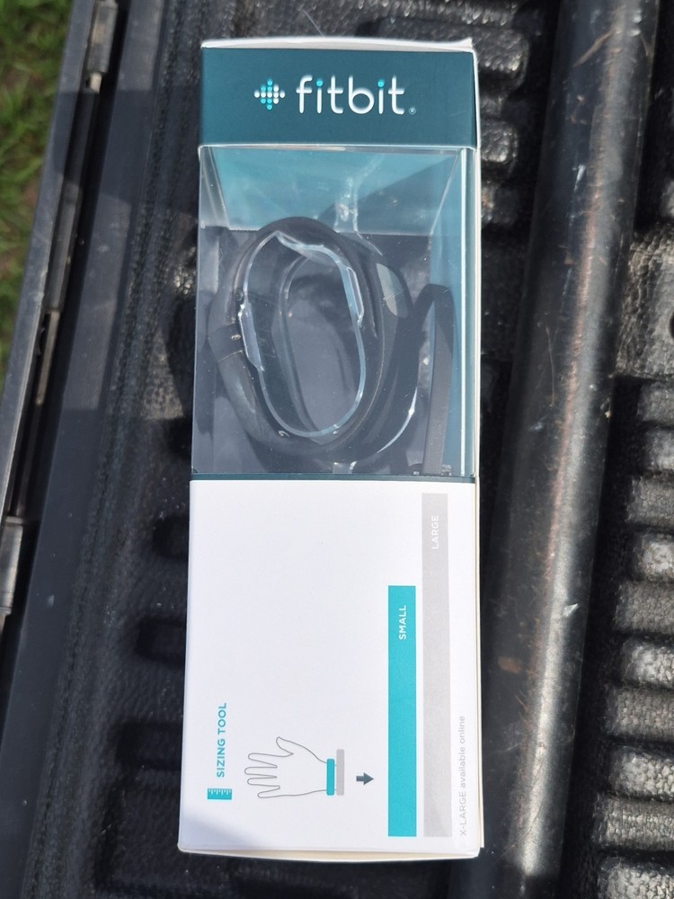 Fitbit Charge HR Wireless Activity Wristband - Small New/Open-