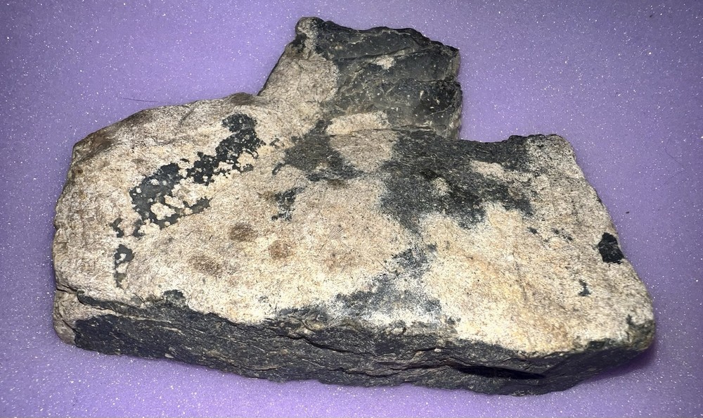 ❤️Heart Shaped Rock Large 1.582 lbs.