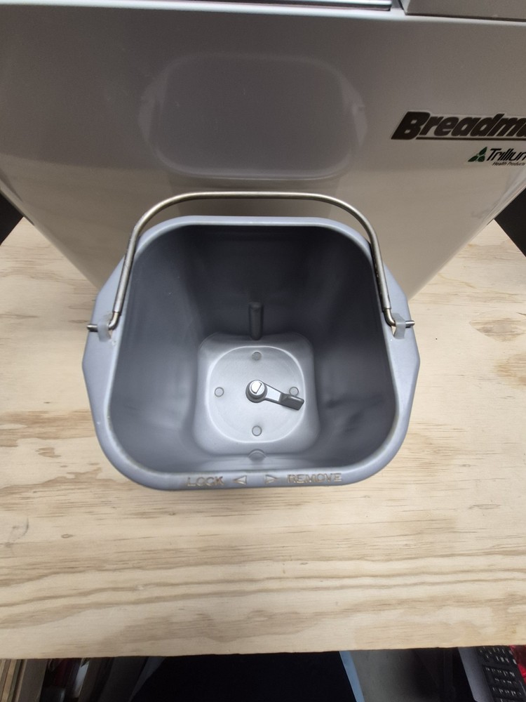 Breadman Trillium TR-500 Automatic Bread Maker Machine White Pan & Paddle Japan