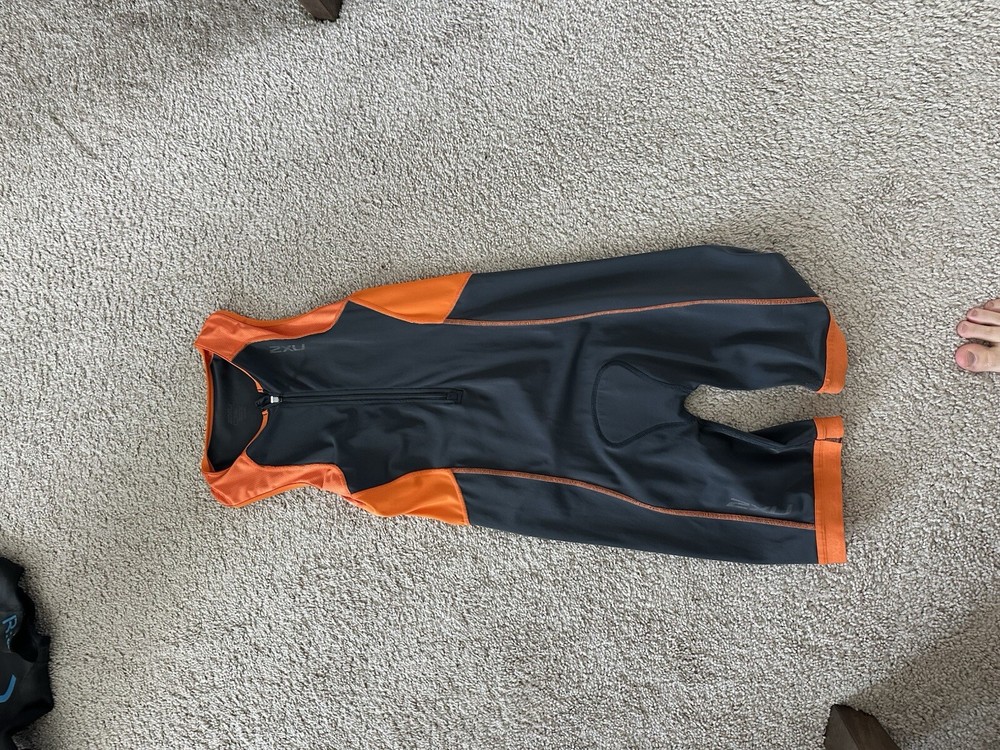 2xu trialthlon training suit Meduim