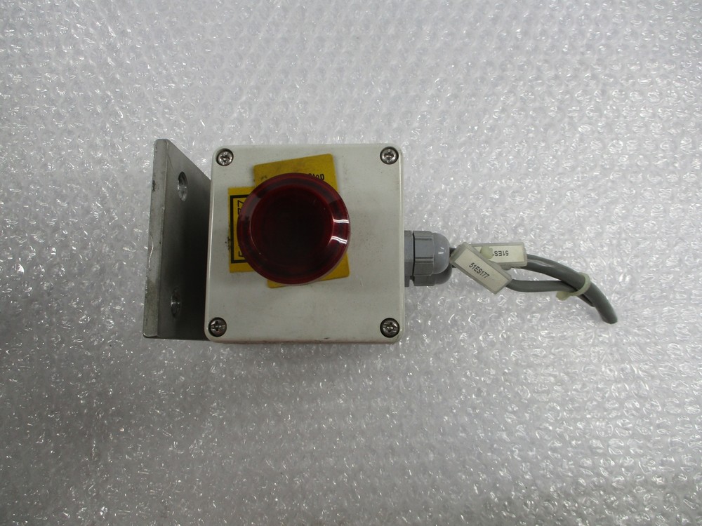 INDUSTRIAL SPARE 51ES177 PUSHBUTTON RED UNMP