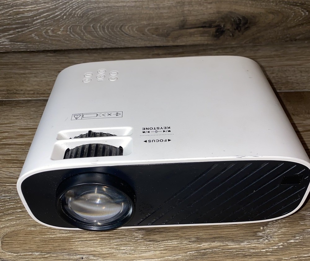 Portable USB HDMI Mini LED Projector with Power Cord Rohs Model - Sync Display